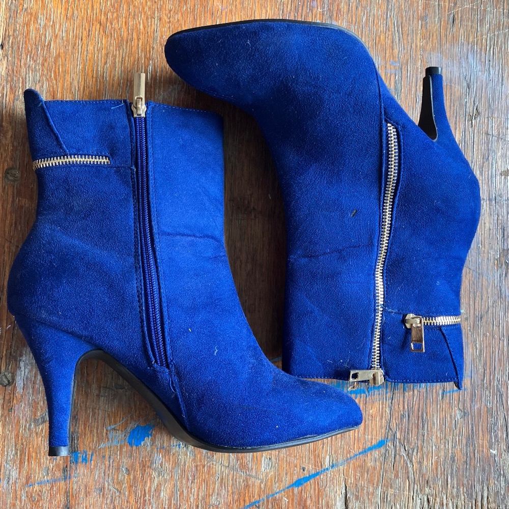 Avenue faux suede blue booties - Picture 1 of 8